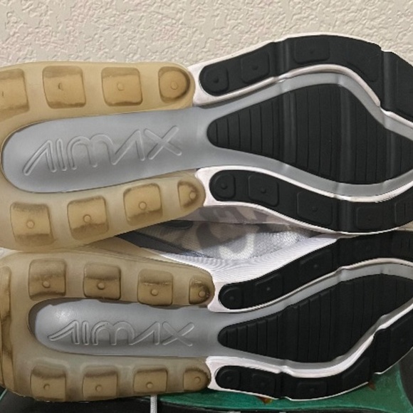 Women’s Nike Air Max 70 White Camouflage Print Size 9.5 - Picture 8 of 9